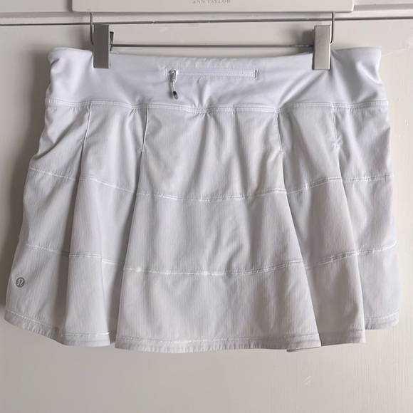 Lululemon Pace Rival Pleated Mid Rise White Skirt Size 10 - Picture 5 of 9